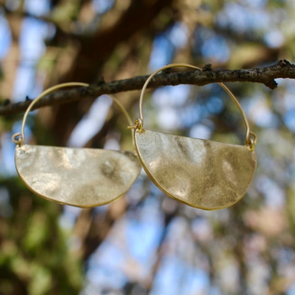 Anthropologie Rylan Gold Crescent Hoop Earrings - Picture 3 of 15